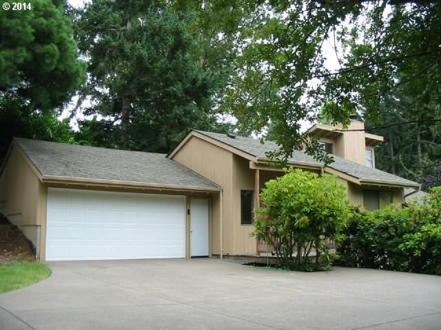 Property Photo:  1695 Stoney Ridge Rd  OR 97405 