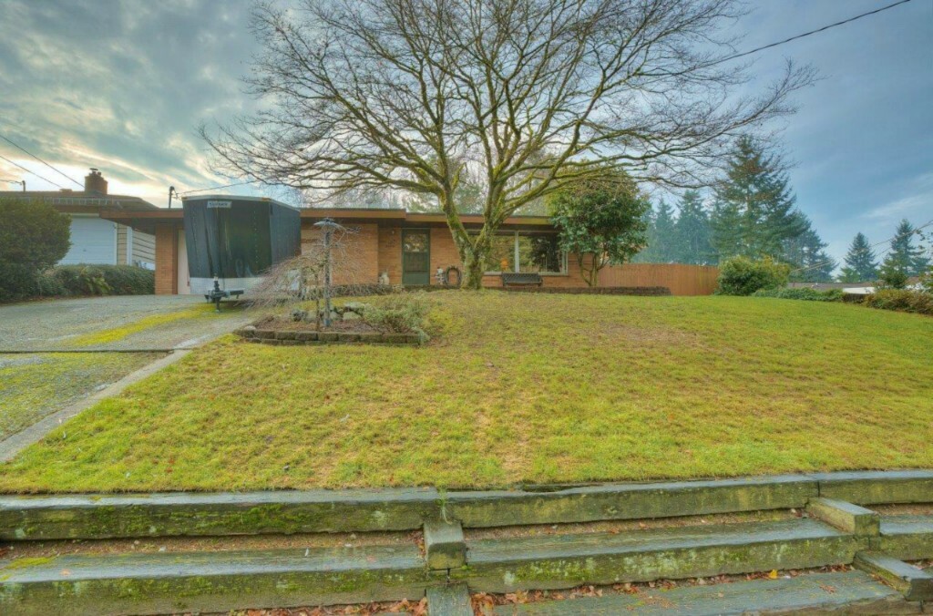 Property Photo:  11235 SE 186th St  WA 98055 