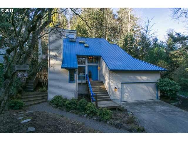 Property Photo: 801 SW Terwilliger Pl OR 97239