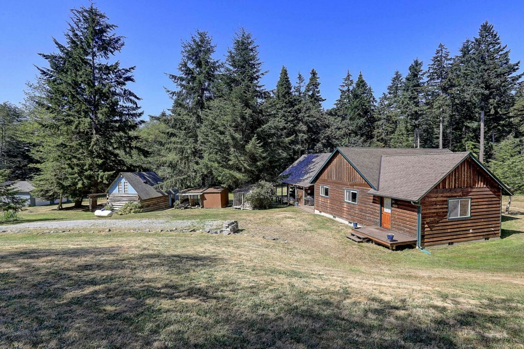 Property Photo:  3740 S Old Cremona Wy  WA 98282 