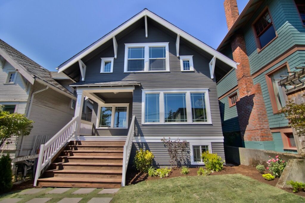 Property Photo: 116 N 46th St WA 98103