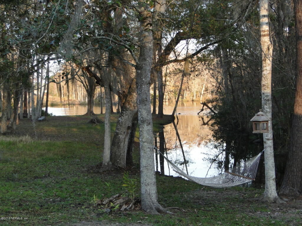 Property Photo: 1877 Cr 209B FL 32043