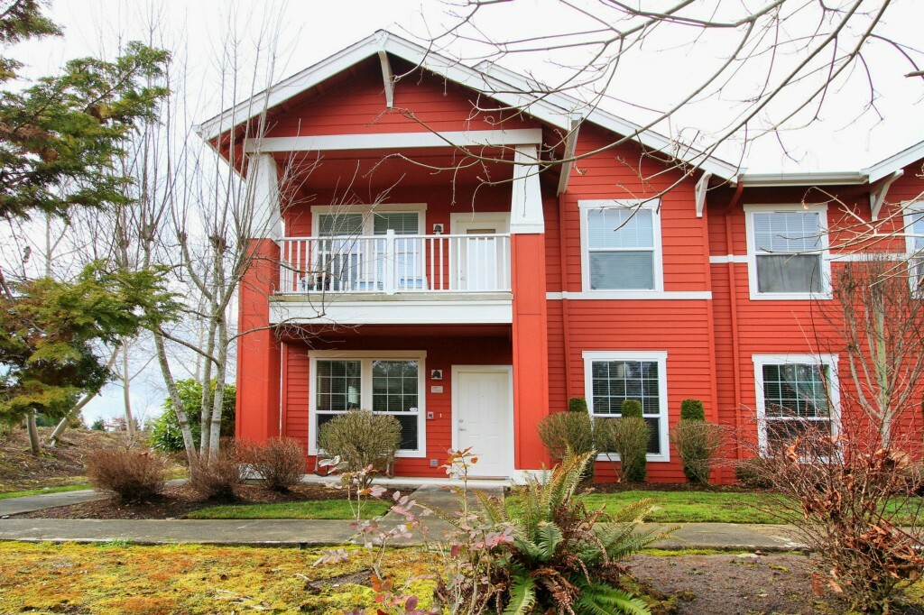 Property Photo:  22645 NE Alder Crest Dr 101  WA 98053 