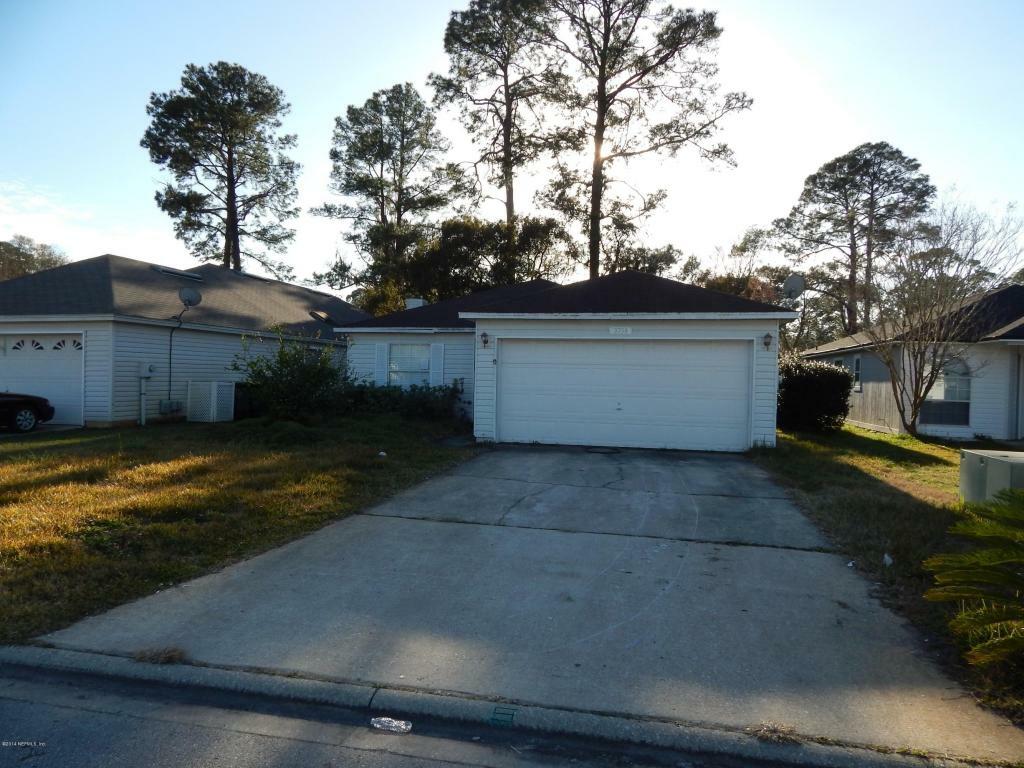 Property Photo:  2754 Lantana Lakes Drive W  FL 32246 