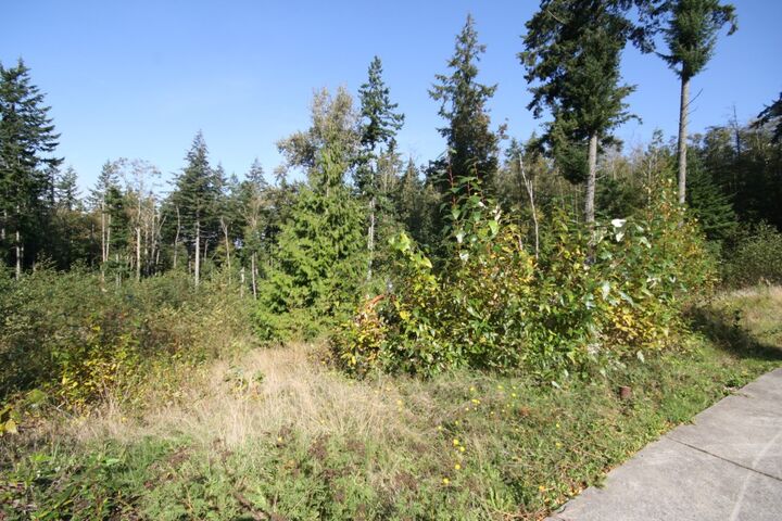 Property Photo:  910  Whitewater Drive  WA 98229 