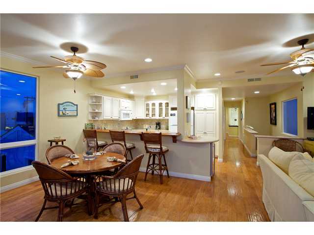 Property Photo: 3490 Bayside Walk B CA 92109