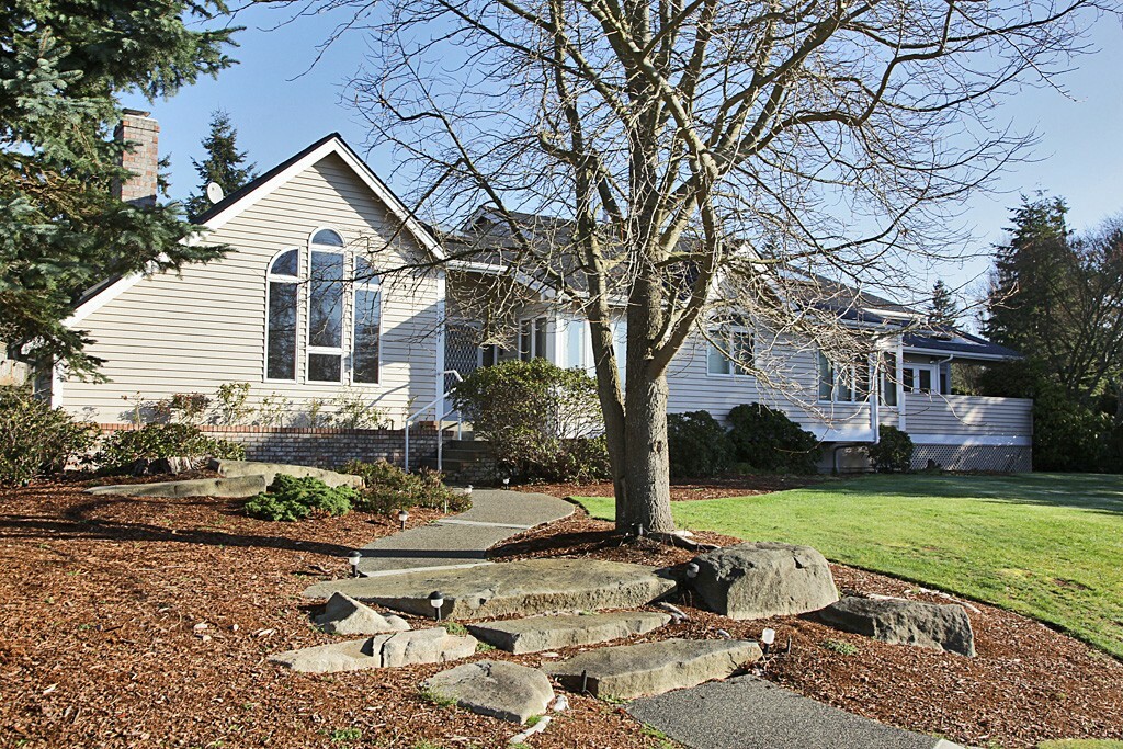 Property Photo:  2461 Hillis Drive  WA 98260 