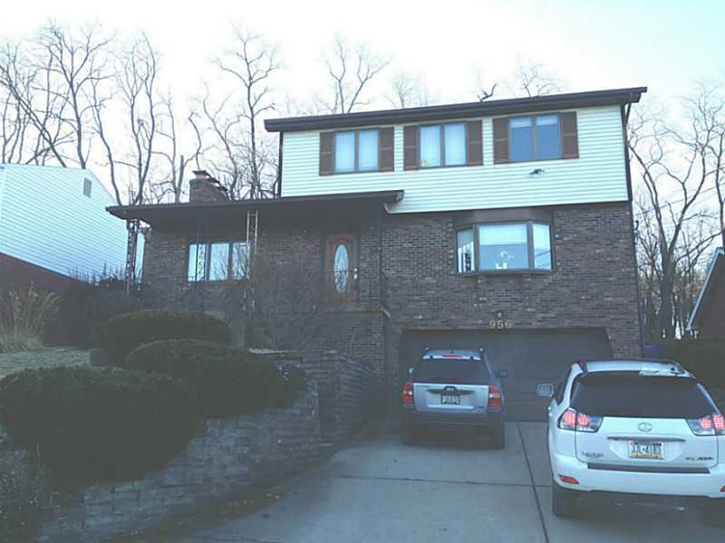 Property Photo:  956 Lessing Street  PA 15220 