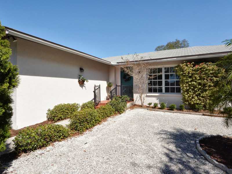 Property Photo:  6741 Avenue D  FL 34231 