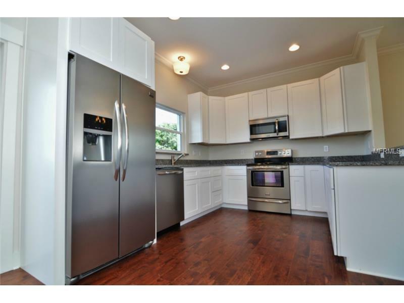 Property Photo:  2908 Helen Avenue  FL 32804 