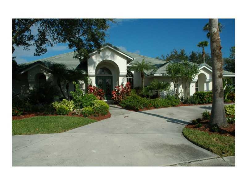 Property Photo:  4025 Escondito Circle  FL 34238 