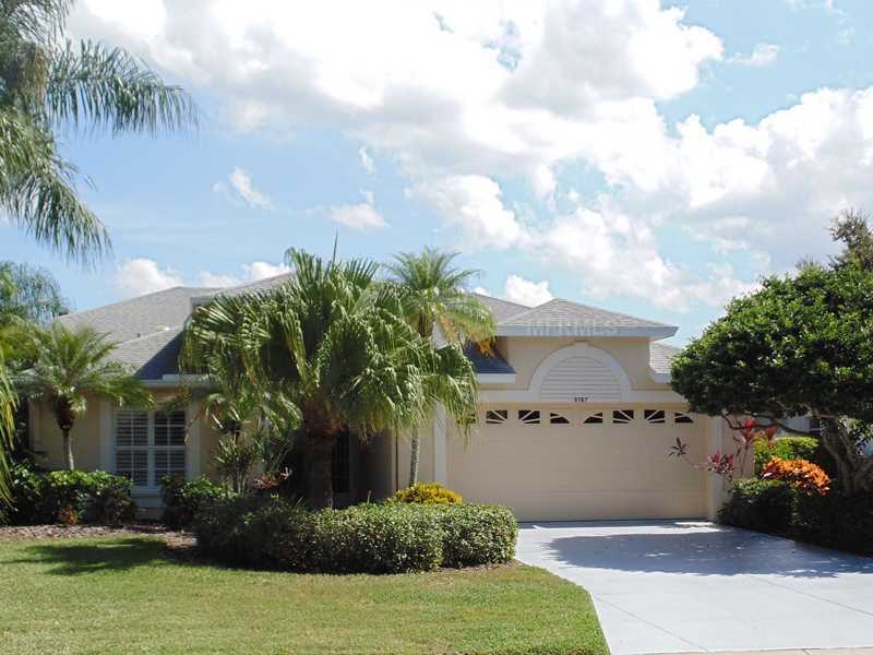 Property Photo: 9787 Knightsbridge Circle FL 34238