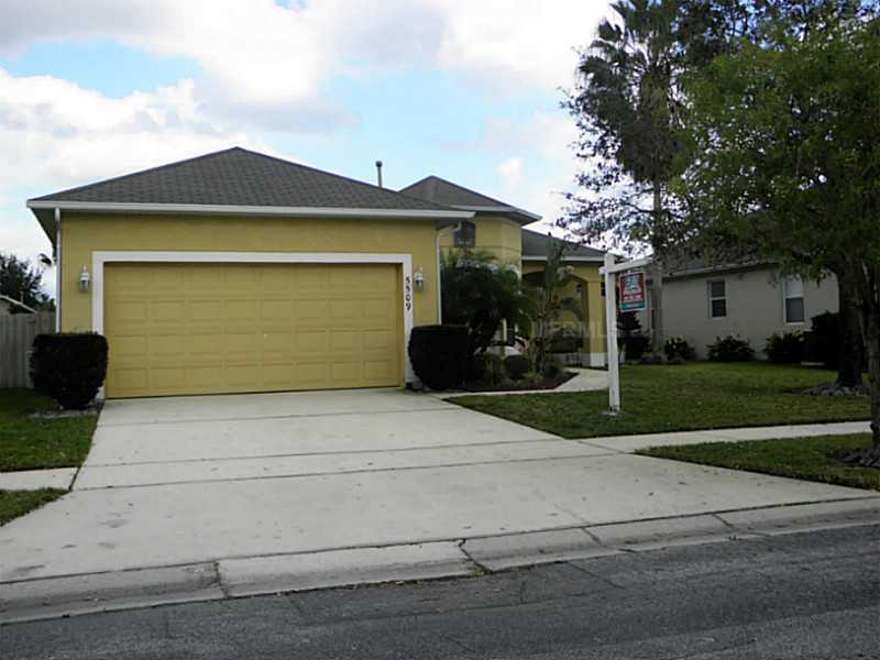 Property Photo:  5509 Crepe Myrtle Circle  FL 32765 