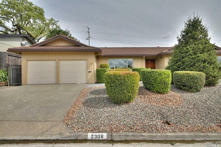 Property Photo:  2308 Eastwood Drive  CA 95404 