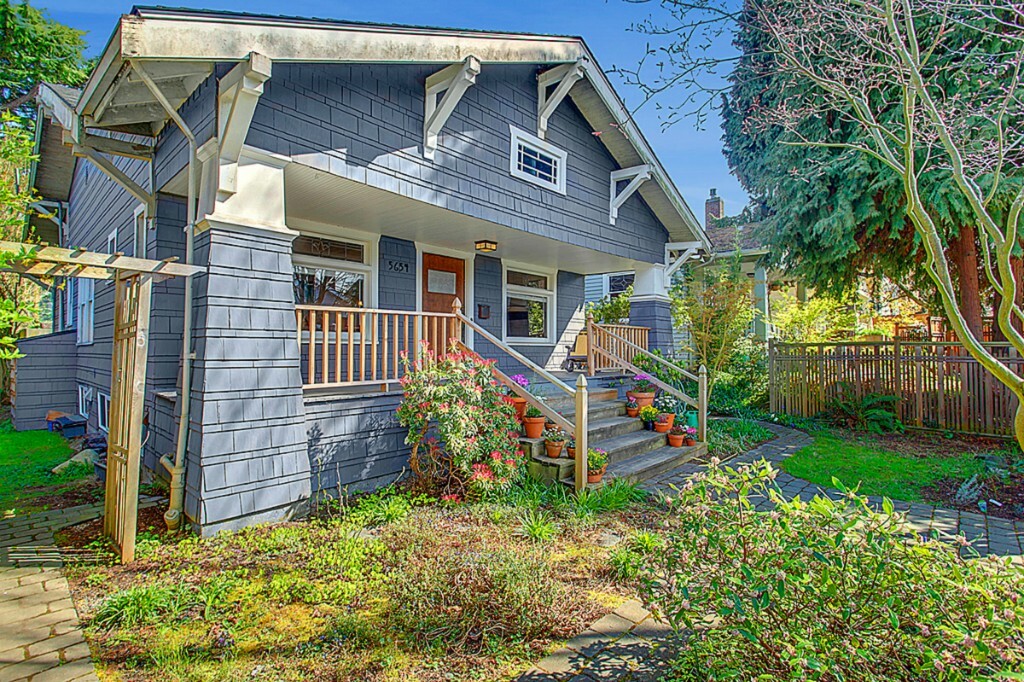 Property Photo:  5654 11th Ave NE  WA 98105 