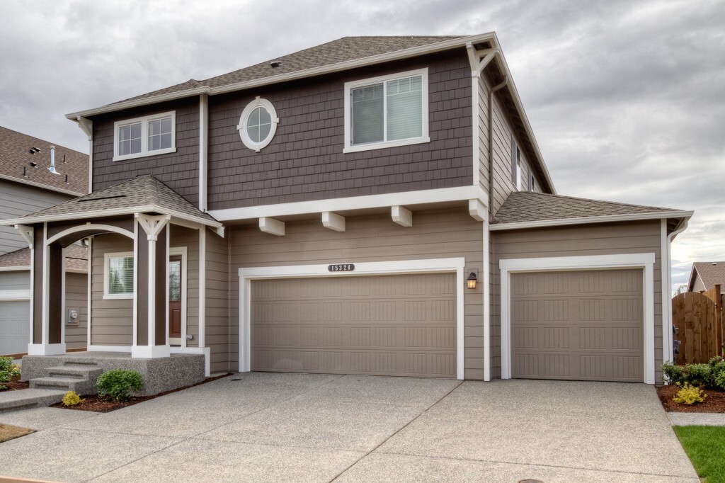 Property Photo: 7715 202nd Ave E 03 WA 98391