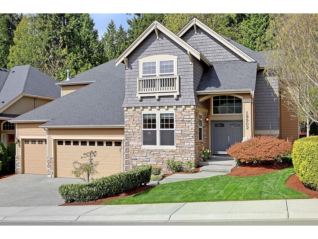 Property Photo:  19502 SE 27th Place  WA 98075 