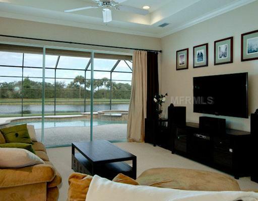 Property Photo: 612 River Crane Street FL 34212