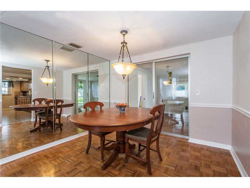 Property Photo:  5015 Beacon Hill Drive  FL 34652 