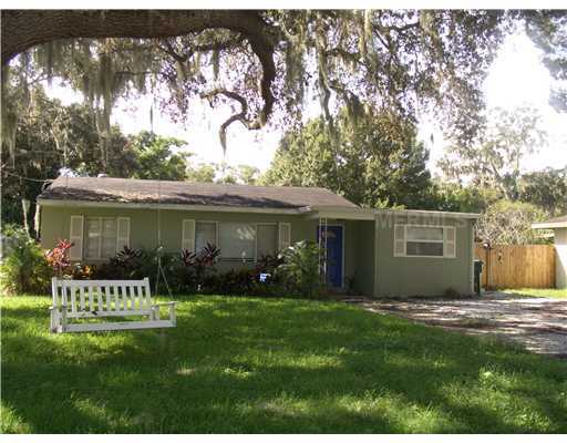 Property Photo:  1517 6th Street W  FL 34221 