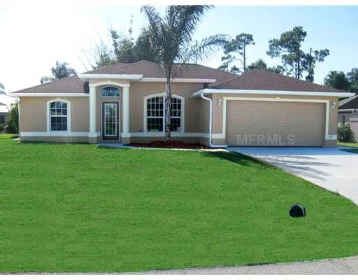 Property Photo: 9 Venango Street FL 33954