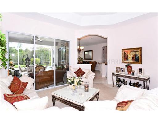 Property Photo: 11022 Hyacinth Place FL 34202