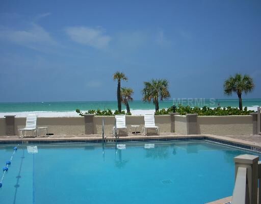 Property Photo:  20 Whispering Sands Drive 101  FL 34242 