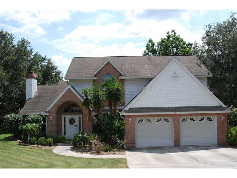 Property Photo:  10441 Lago Louisa Court  FL 34711 