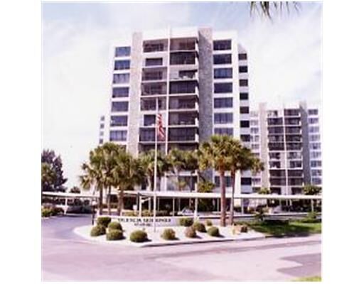 Property Photo: 627 Alhambra Road 701 FL 34285