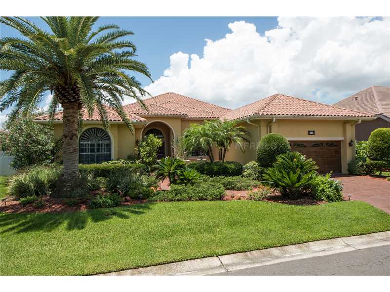 Property Photo: 948 Lake Placido Ct NE FL 33703