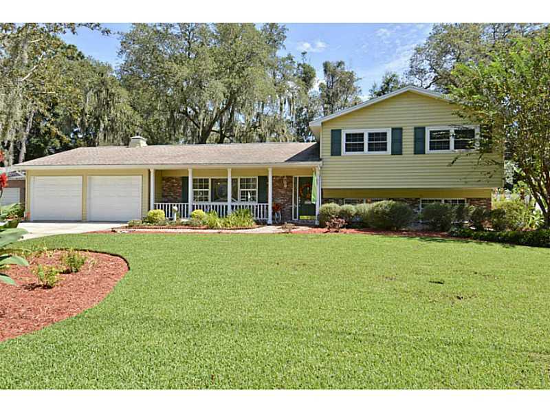 Property Photo:  817 Hilltop Drive  FL 33511 