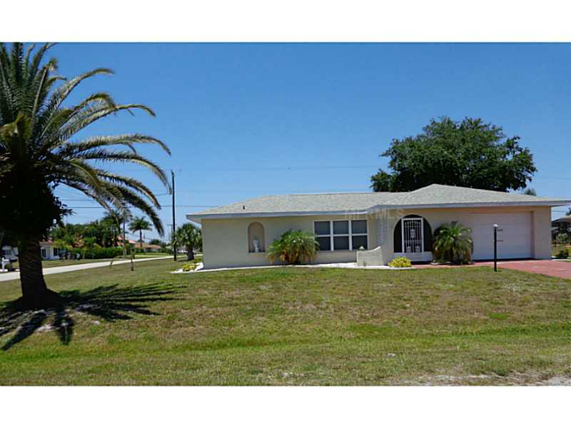 Property Photo:  2495 Dorsey Drive  FL 33983 