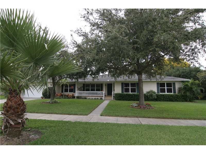 Property Photo:  210 Osceola Road  FL 33756 