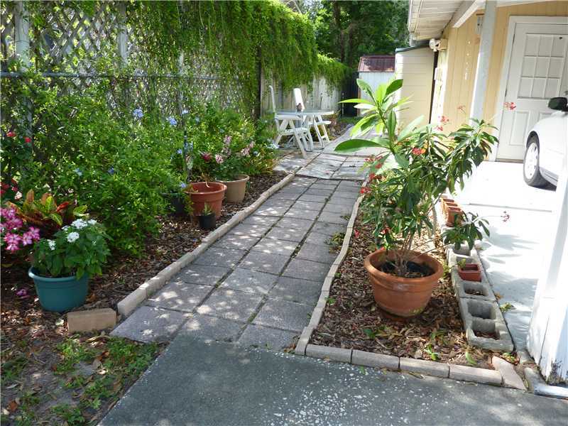 Property Photo:  2815 Riddle Drive  FL 32789 