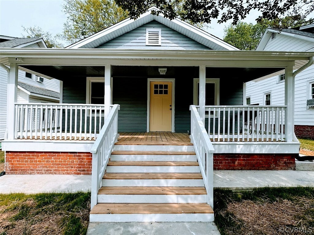 Property Photo:  109 N 14th Avenue  VA 23860 