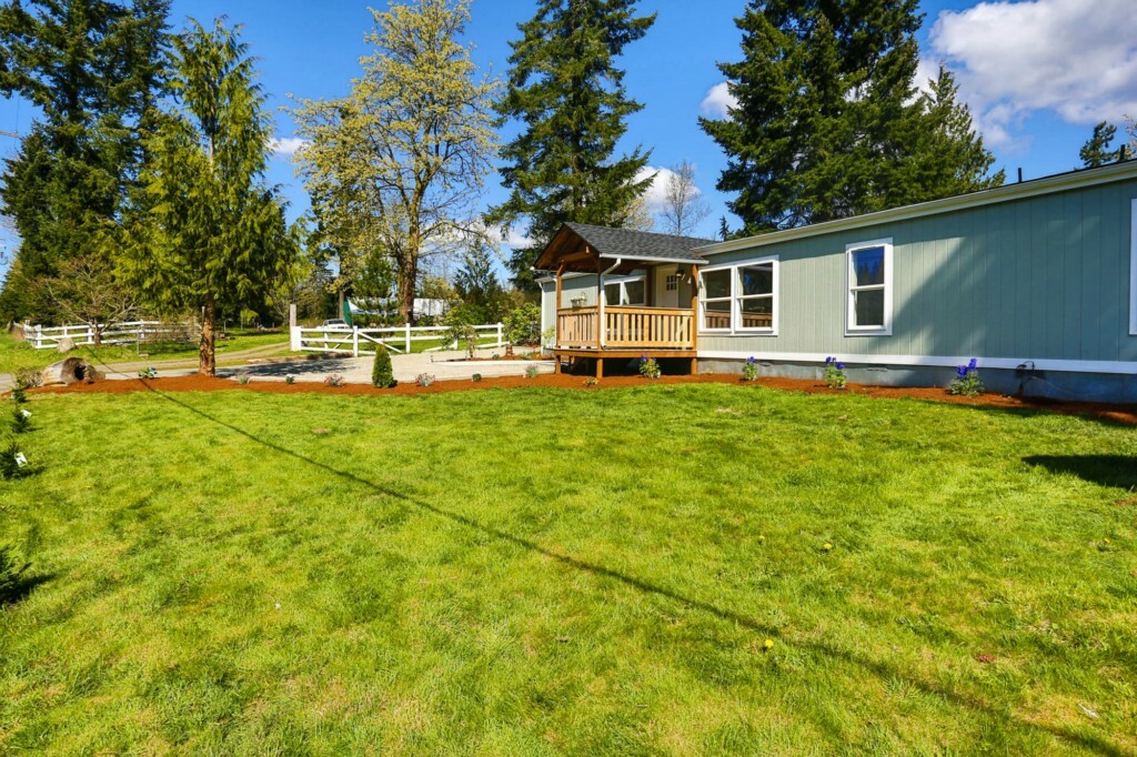 Property Photo:  26317 86th Ave E  WA 98338 