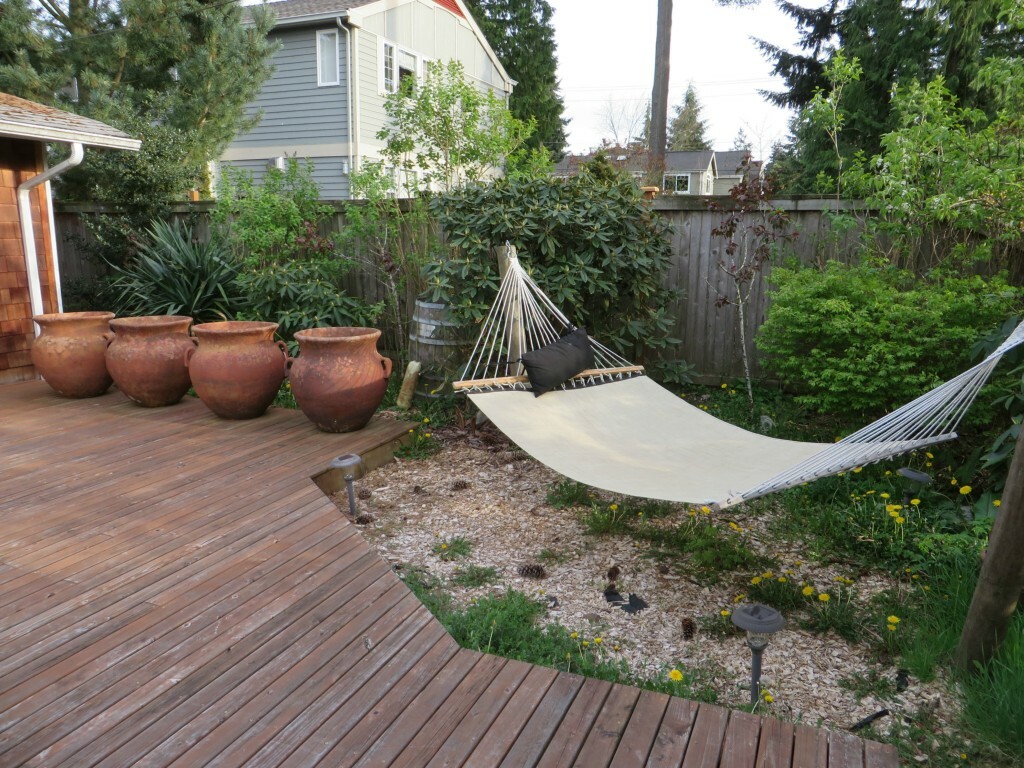 Property Photo:  1351 8th Ave S  WA 98020 