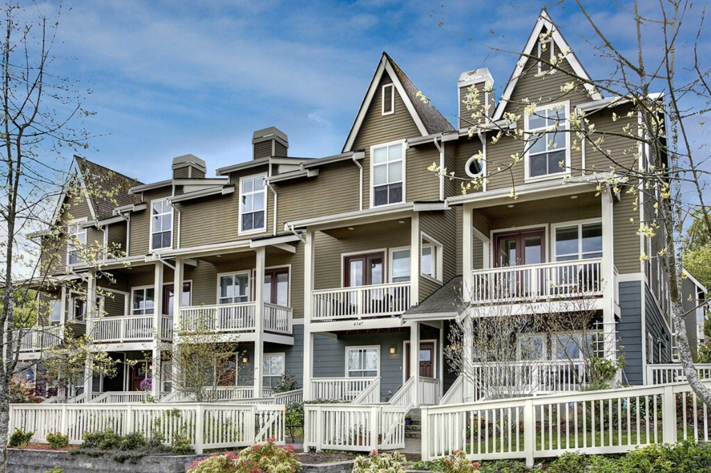 Property Photo:  4343 Jill Place S  WA 98108 