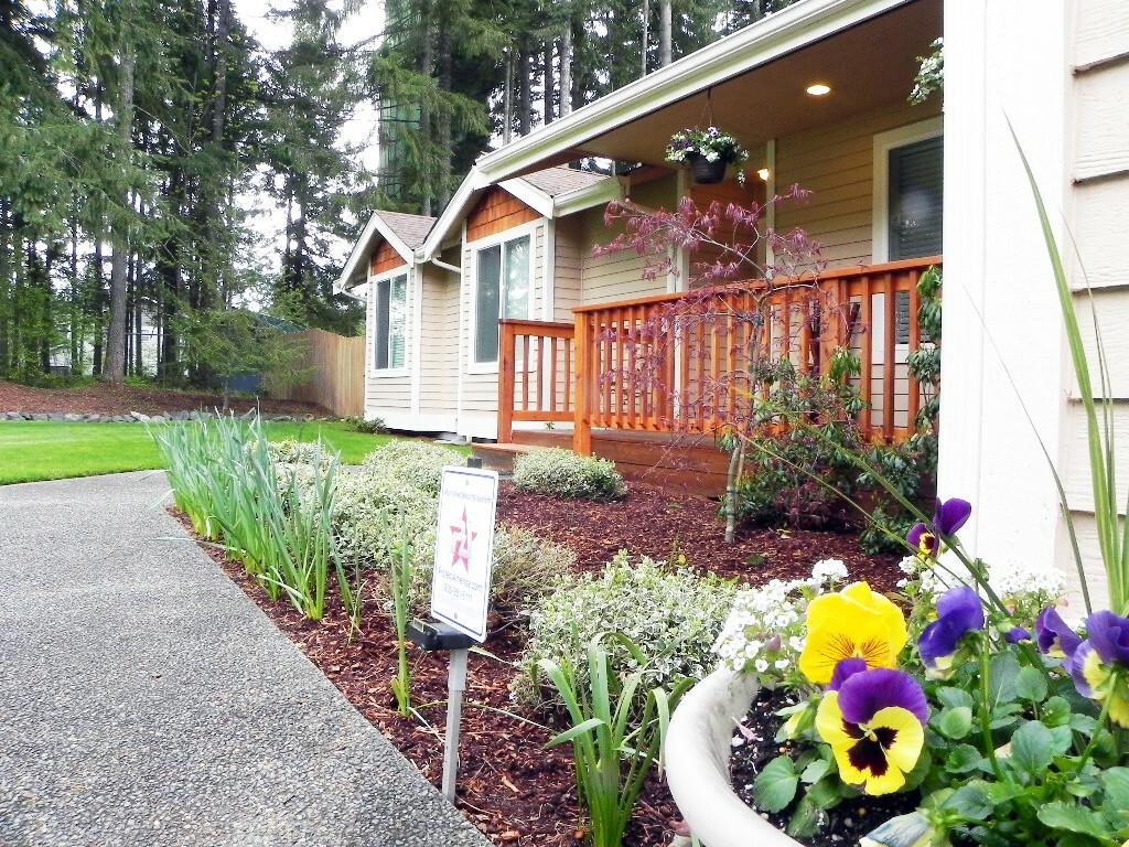 Property Photo:  25110 67th Ave E  WA 98338 