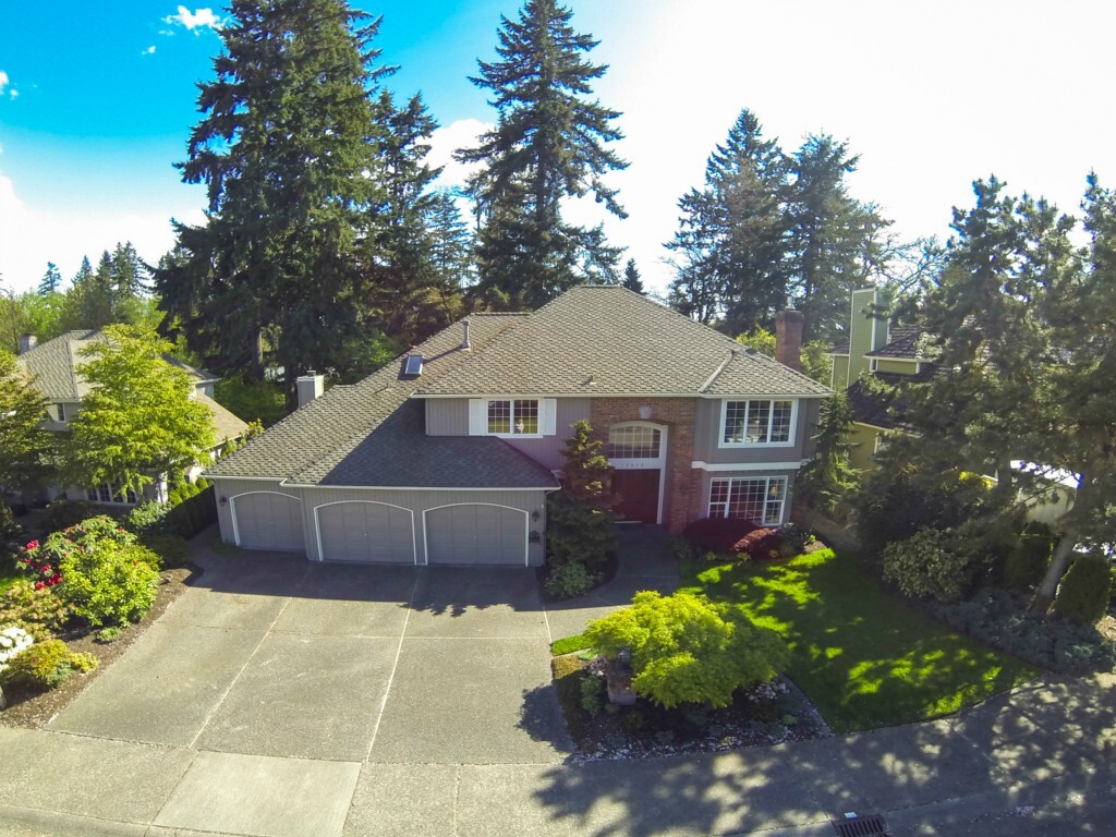 Property Photo: 13013 NE 202nd Place WA 98072