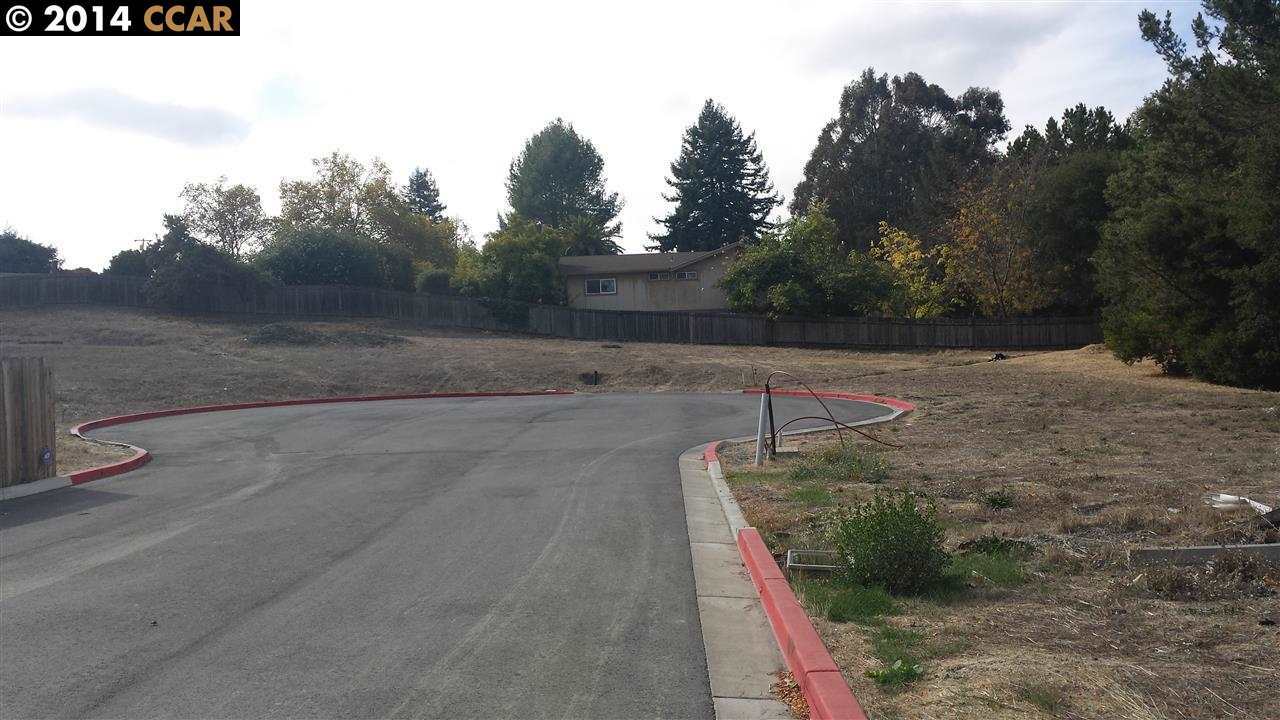 Property Photo:  202 Valley View Pl  CA 94803 