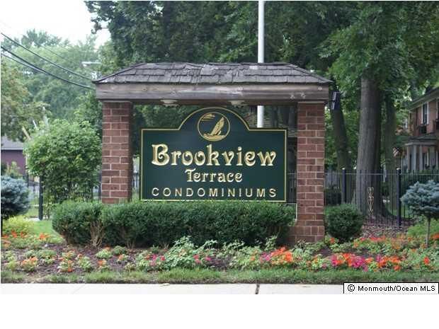 Property Photo:  289 Main Street  NJ 08884 