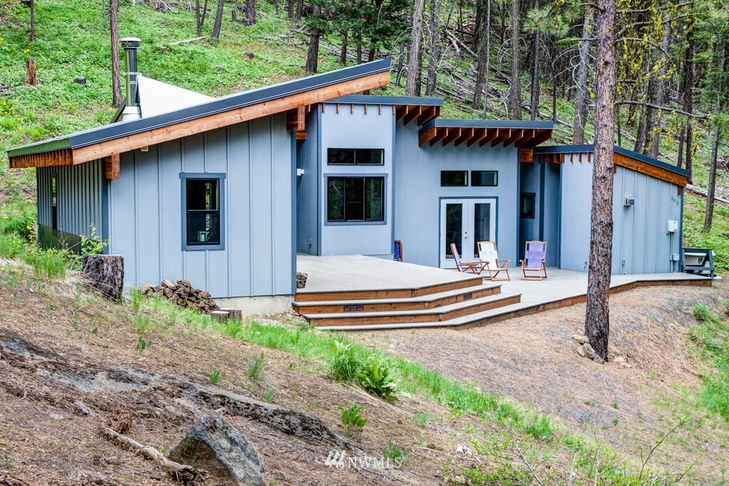 Property Photo: 3413 Camas Way WA 98847