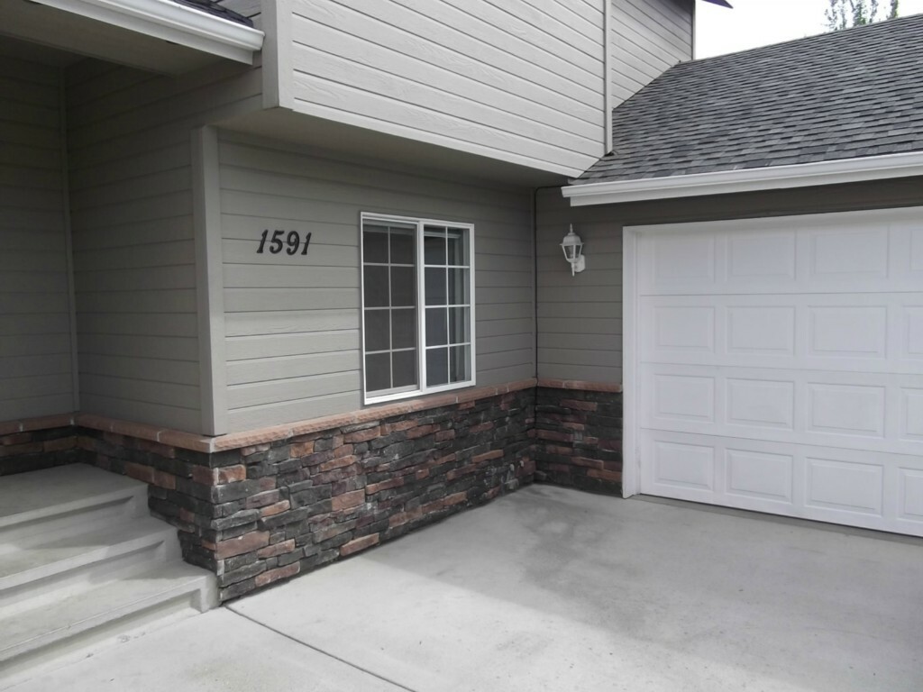 Property Photo:  1591 Pacific Ct  WA 98801 