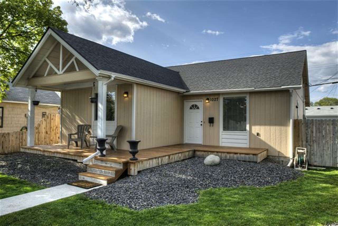 Property Photo: 1027 E Lacrosse Ave WA 99207