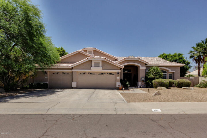 Property Photo:  6091 W Lone Cactus Drive  AZ 85308 