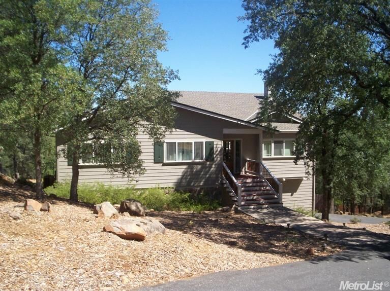 Property Photo: 1260 Winward Way CA 95722