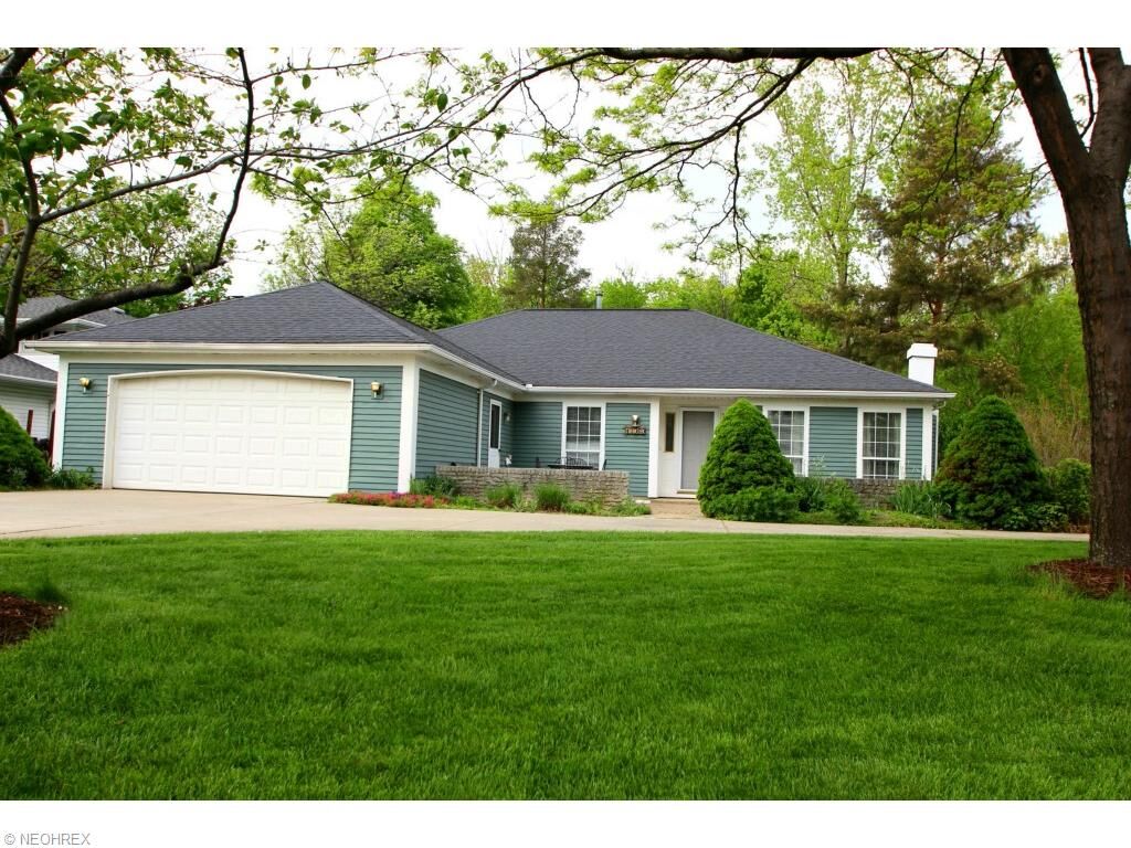 Property Photo:  17060 Hunting Meadows Drive  OH 44136 