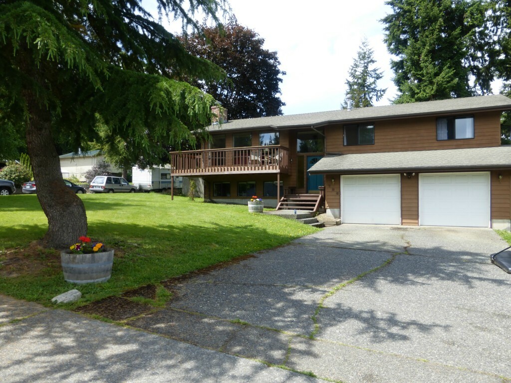 Property Photo:  725 N 30th St  WA 98273 