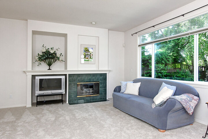 Property Photo:  4231 250th Place SE  WA 98029 